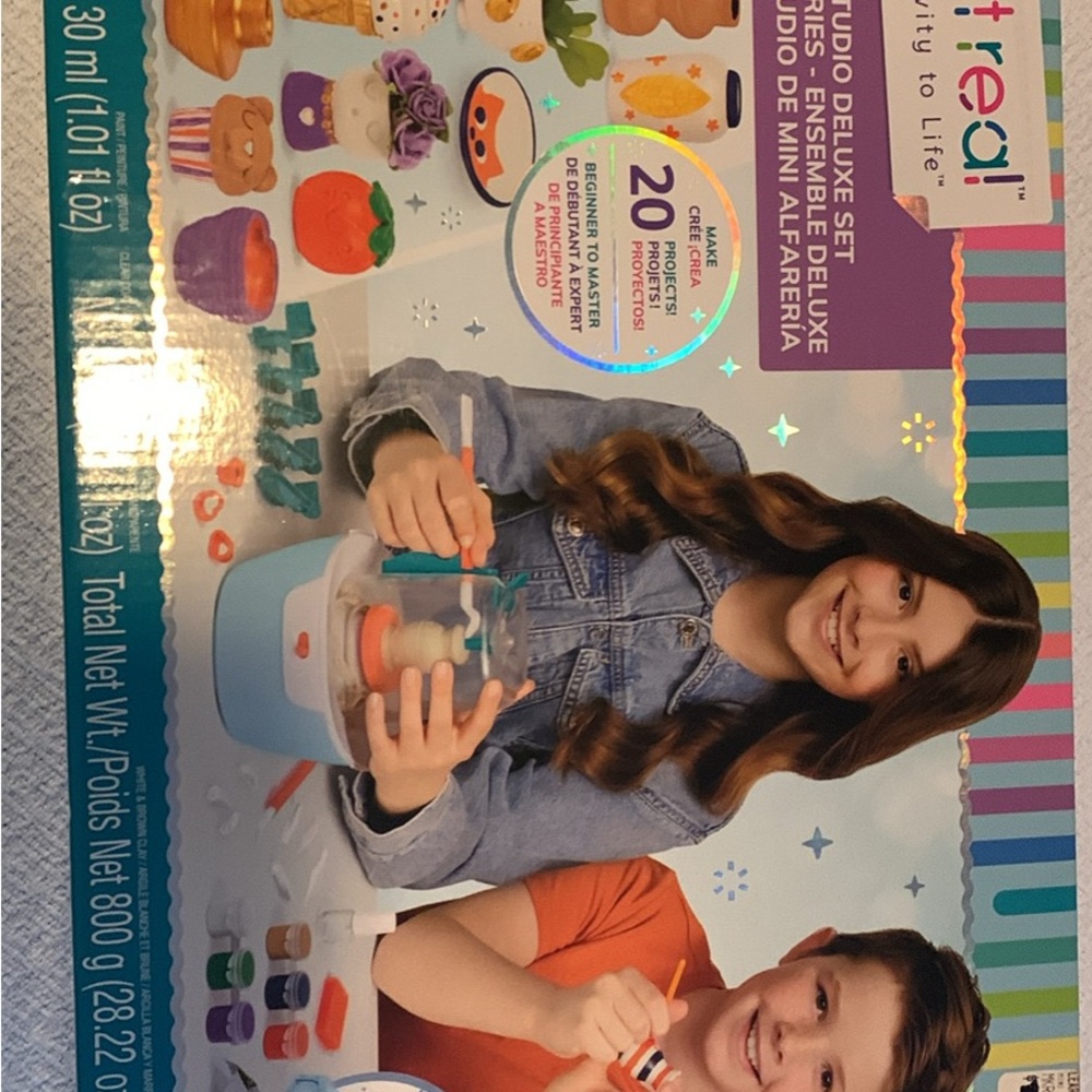 Make it Real Deluxe mini pottery set. New in box so